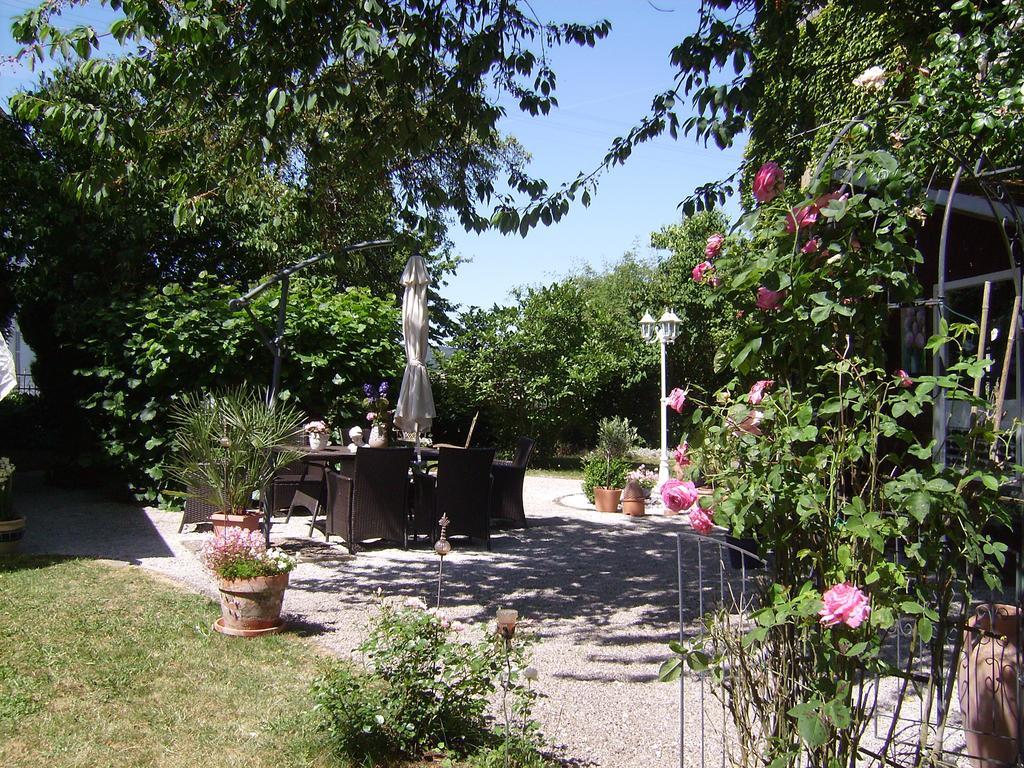 Romantikzimmer Im Antiquariat Sonnschied Εξωτερικό φωτογραφία