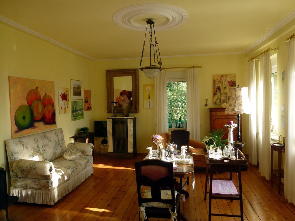 Romantikzimmer Im Antiquariat Sonnschied Δωμάτιο φωτογραφία